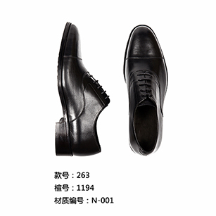 ��ɫ���^ţ��Ь